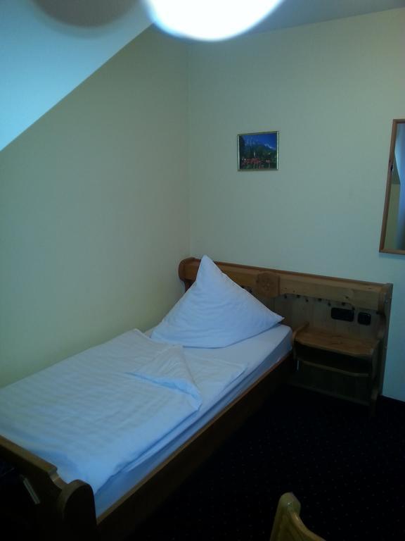 Hôtel Brucker Gastehaus à Fuerstenfeldbruck Chambre photo