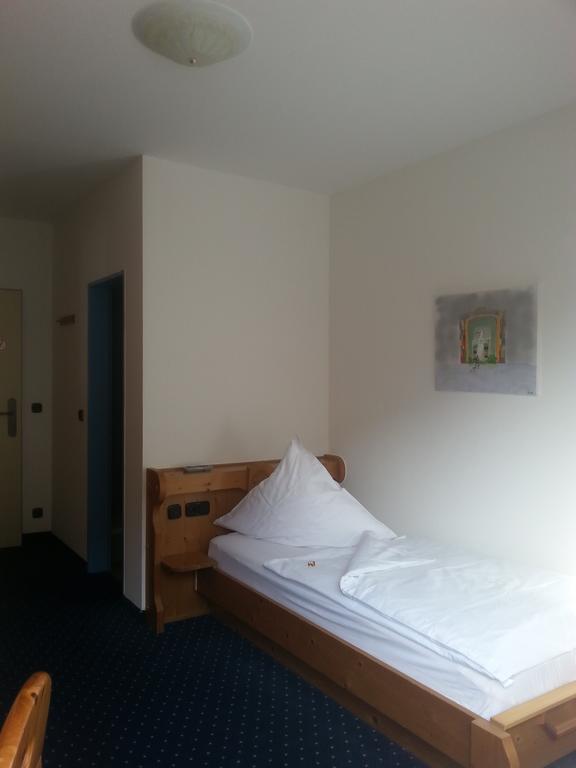 Hôtel Brucker Gastehaus à Fuerstenfeldbruck Chambre photo