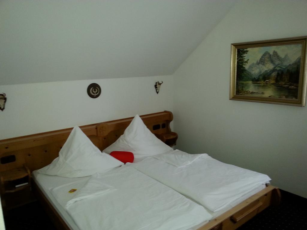 Hôtel Brucker Gastehaus à Fuerstenfeldbruck Chambre photo