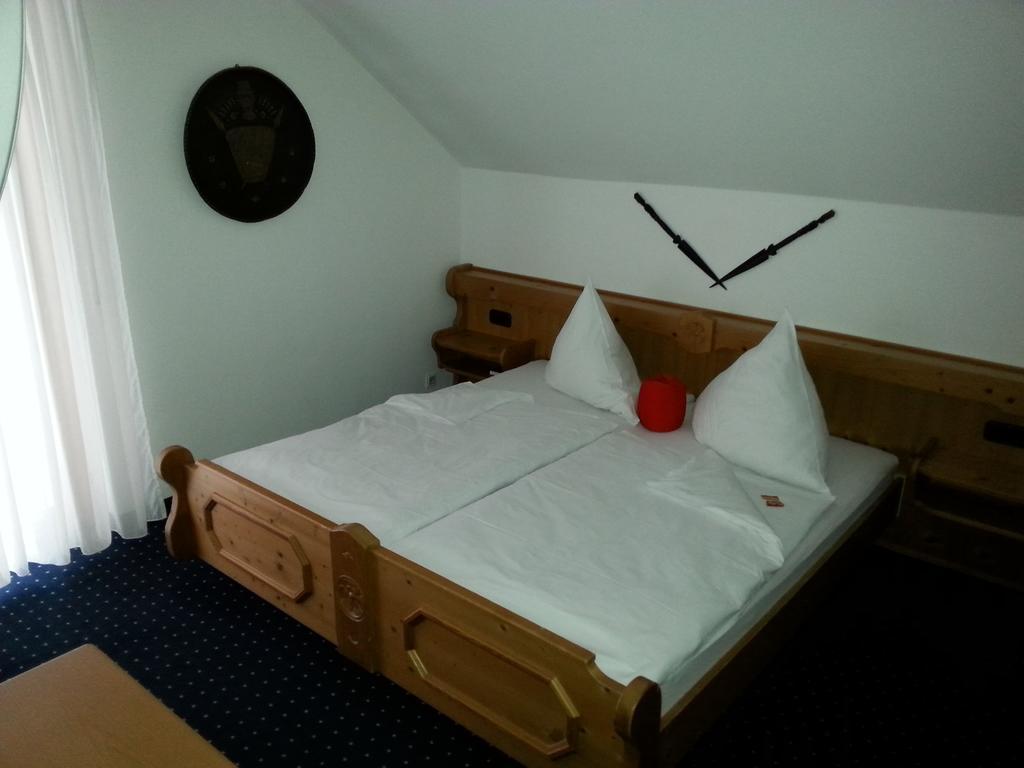 Hôtel Brucker Gastehaus à Fuerstenfeldbruck Chambre photo