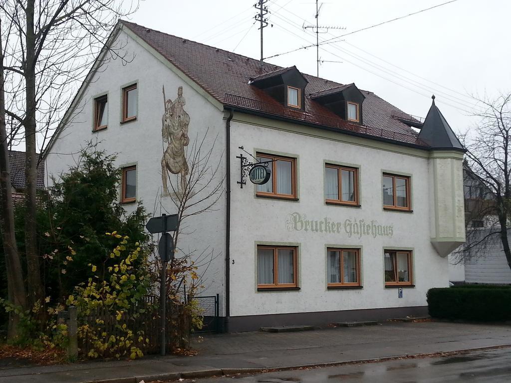 Hôtel Brucker Gastehaus à Fuerstenfeldbruck Extérieur photo