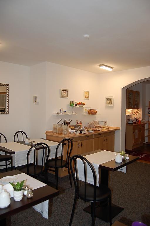Hôtel Brucker Gastehaus à Fuerstenfeldbruck Extérieur photo